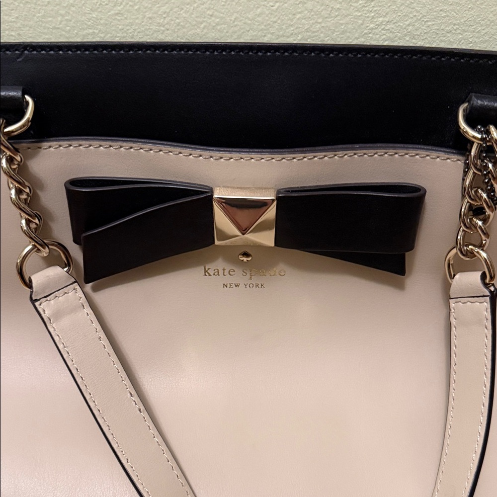 Kate Spade Hancock Park Black and Cream Chain Strap Tote Bag